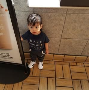 Meet your Posher, Emmanuel